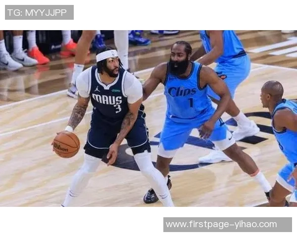 快船与独行侠第五场激战回顾双方明星球员表现分析与赛后点评